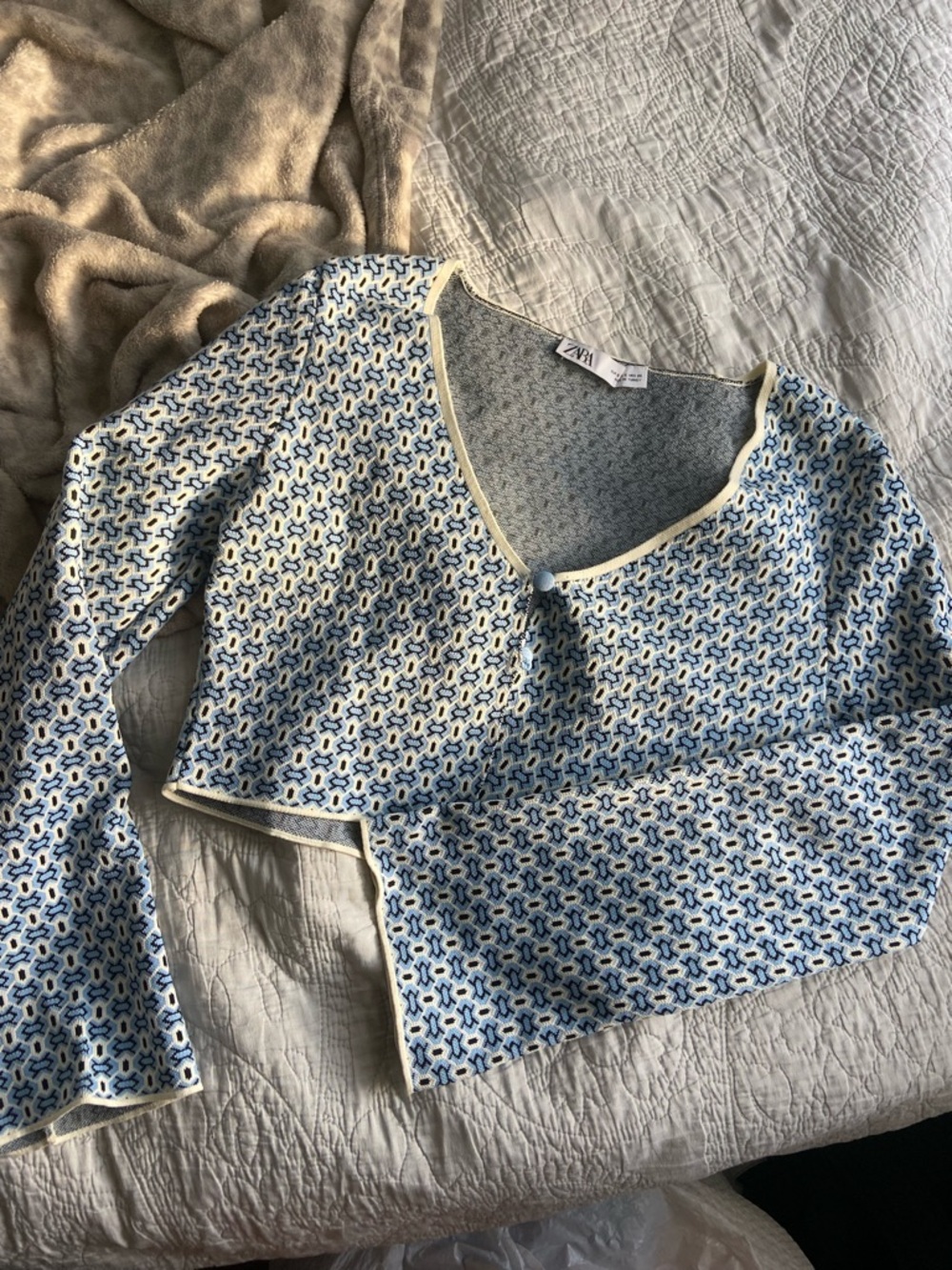 Zara Blue Patterned Long-Sleeve Crop Top